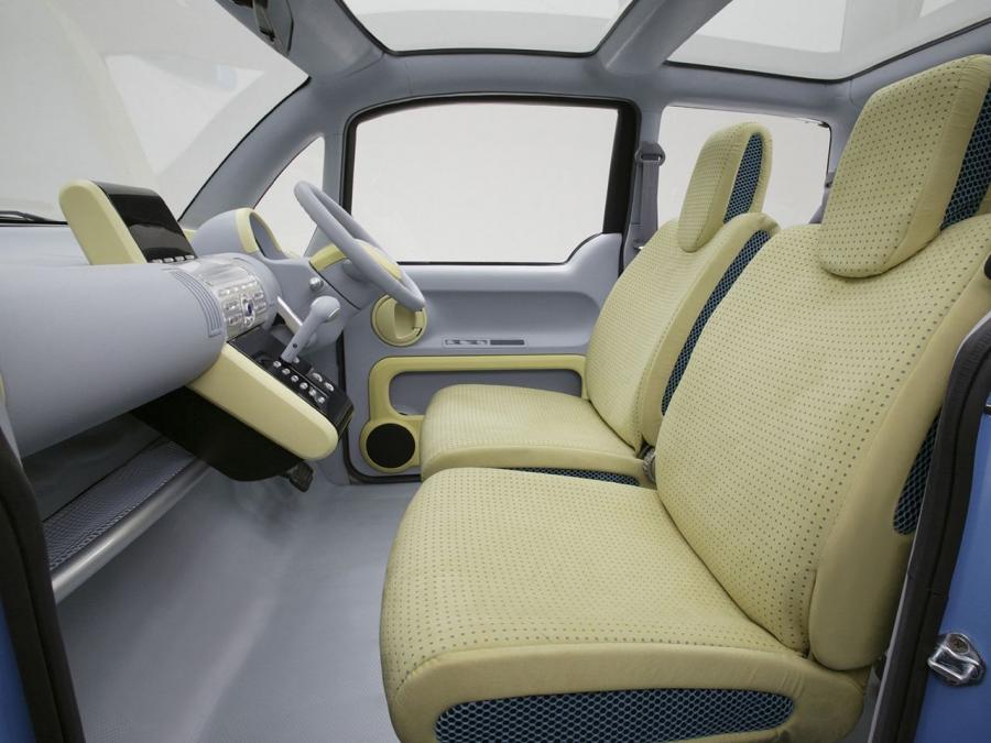  Daihatsu Ai Concept 2003 года  (фото 3 из 5)